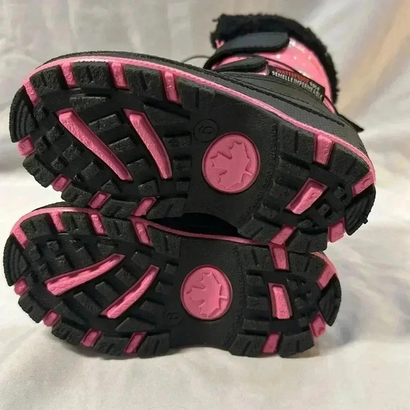 NWT -  winter boots. Size 6 - Picture 5 of 9